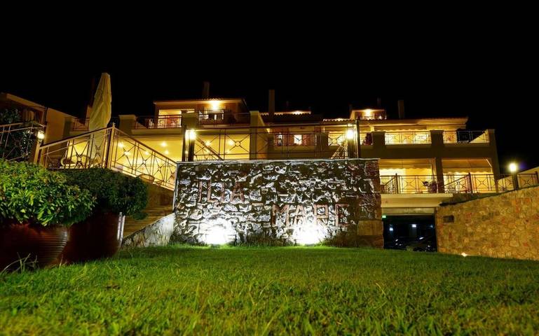Hôtel, avec Balcon ainsi que Terrasse et Jardin