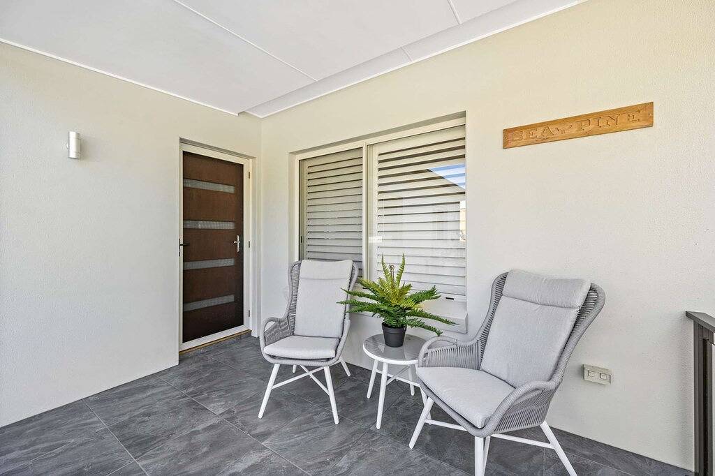 Sea Pine Cottage And Studio in Sawtell, New South Wales