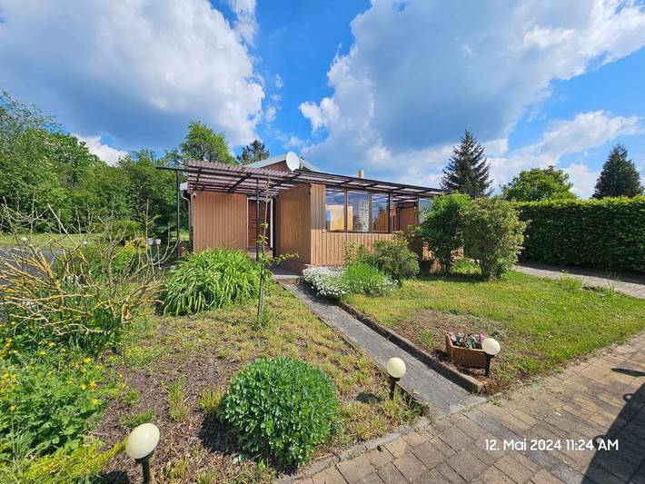 Ferienwohnung für 2 Personen, mit Terrasse und Garten sowie Ausblick in Hildburghausen