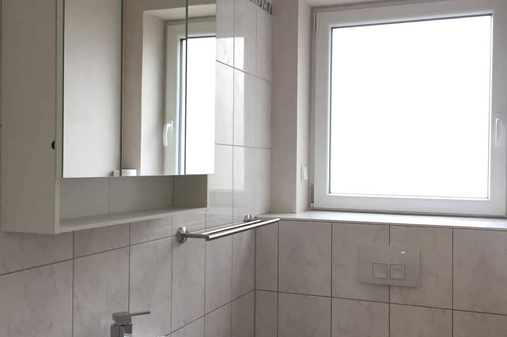 Ganze Wohnung, Ferienwohnung \"Leuker-Bad\" mit ca. 120m² für 3 Personen im Eg,ideal für Paare in Bad Schönborn, Kraichgau