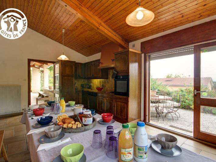 Gîte pour 14 personnes, avec terrasse et jardin dans la Loire - 3