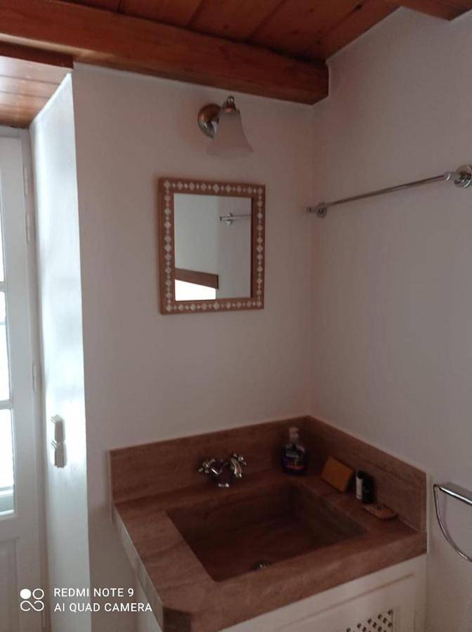 Villa for 4 people, with garden and view in Hydra