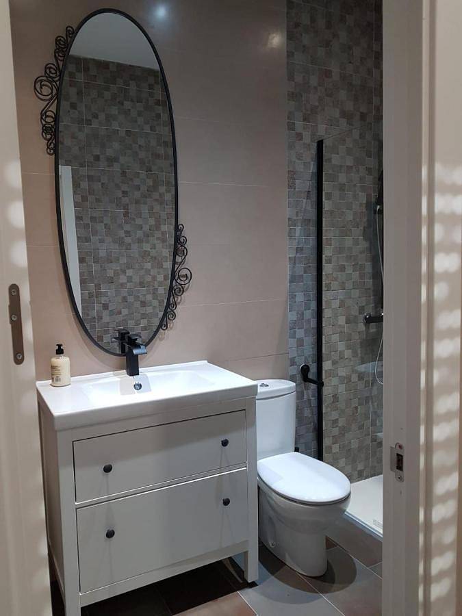 Casa de vacaciones para 10 personas, con balcón y jardín además de vistas y piscina en Montes de Toledo - 2