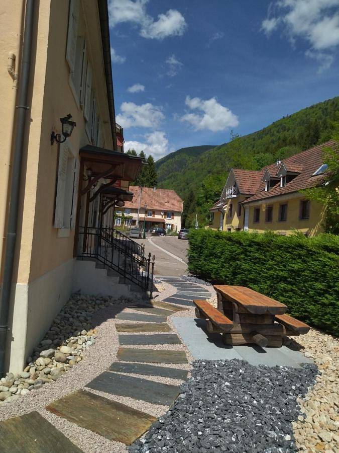 Chambre d’hôte pour 2 personnes, avec balcon ainsi que jacuzzi et jardin dans le Haut-Rhin - 2