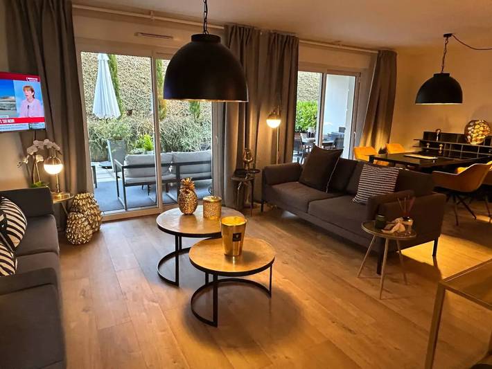 Gîte pour 4 personnes, avec balcon/terrasse et terrasse à Bossey