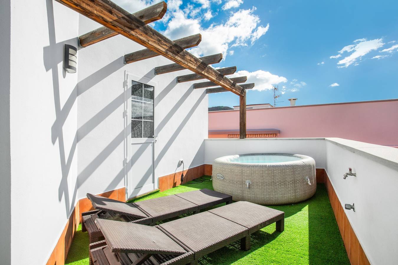 Ganze Wohnung, Ferienwohnung 'Duplex Con Jacuzzi Privado' mit Meerblick, privater Terrasse und Wlan in Fañabé, Adeje