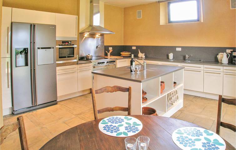 Location de vacances pour 4 personnes, avec jardin et piscine à Valojoulx - 4