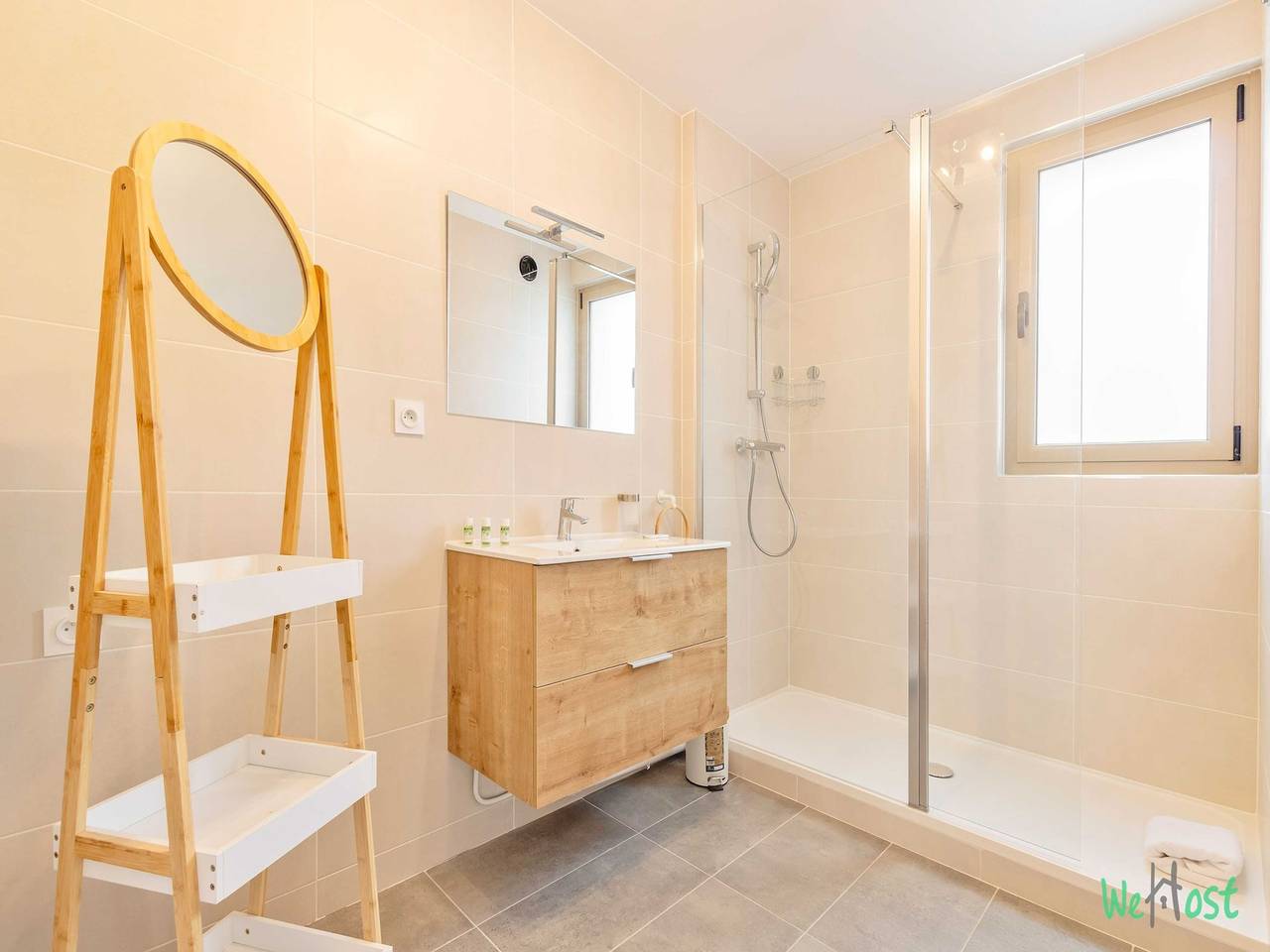 Apartamento entero, Bright apt with balcony -6P-Proche Disney/Paris in Champigny-sur-Marne, Valle del Marne
