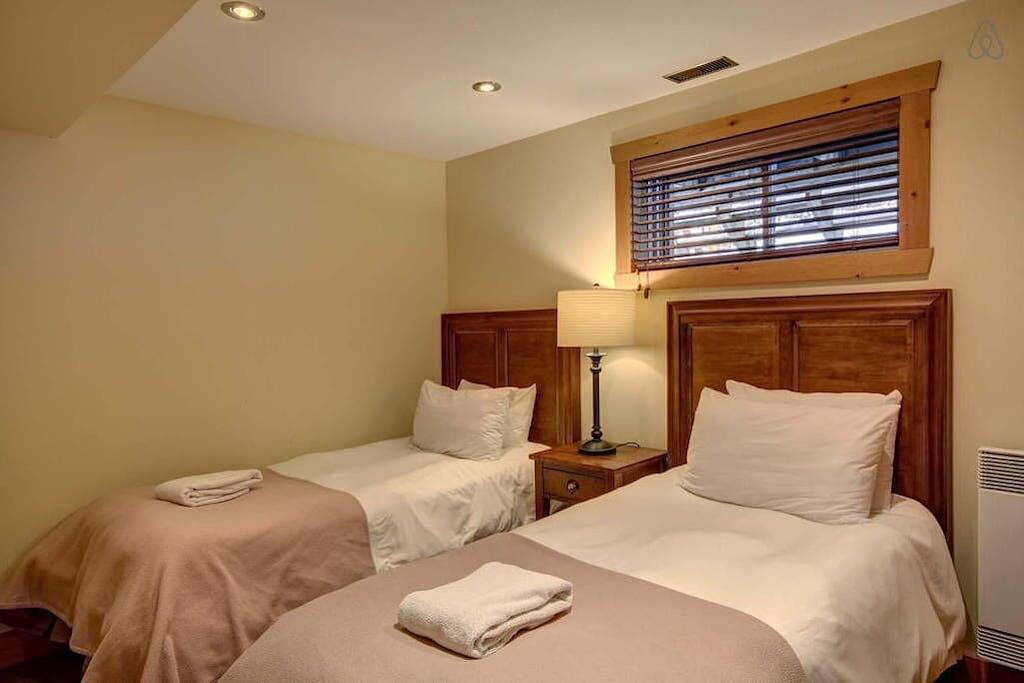 Wunderschönes Chalet am Wasser in Labelle, Québec