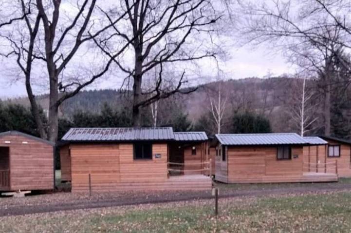 Mobil home pour 4 personnes à Sauxillanges