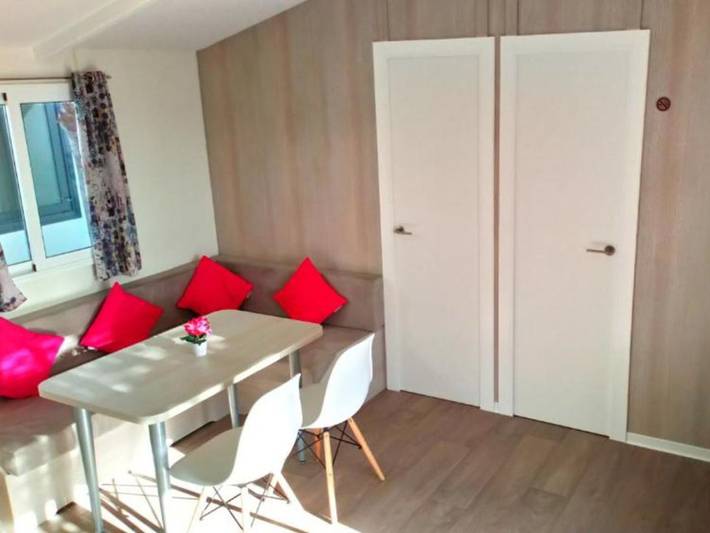 Wohnwagen für 4 Personen, mit Pool und Terrasse in Benidorm - 4