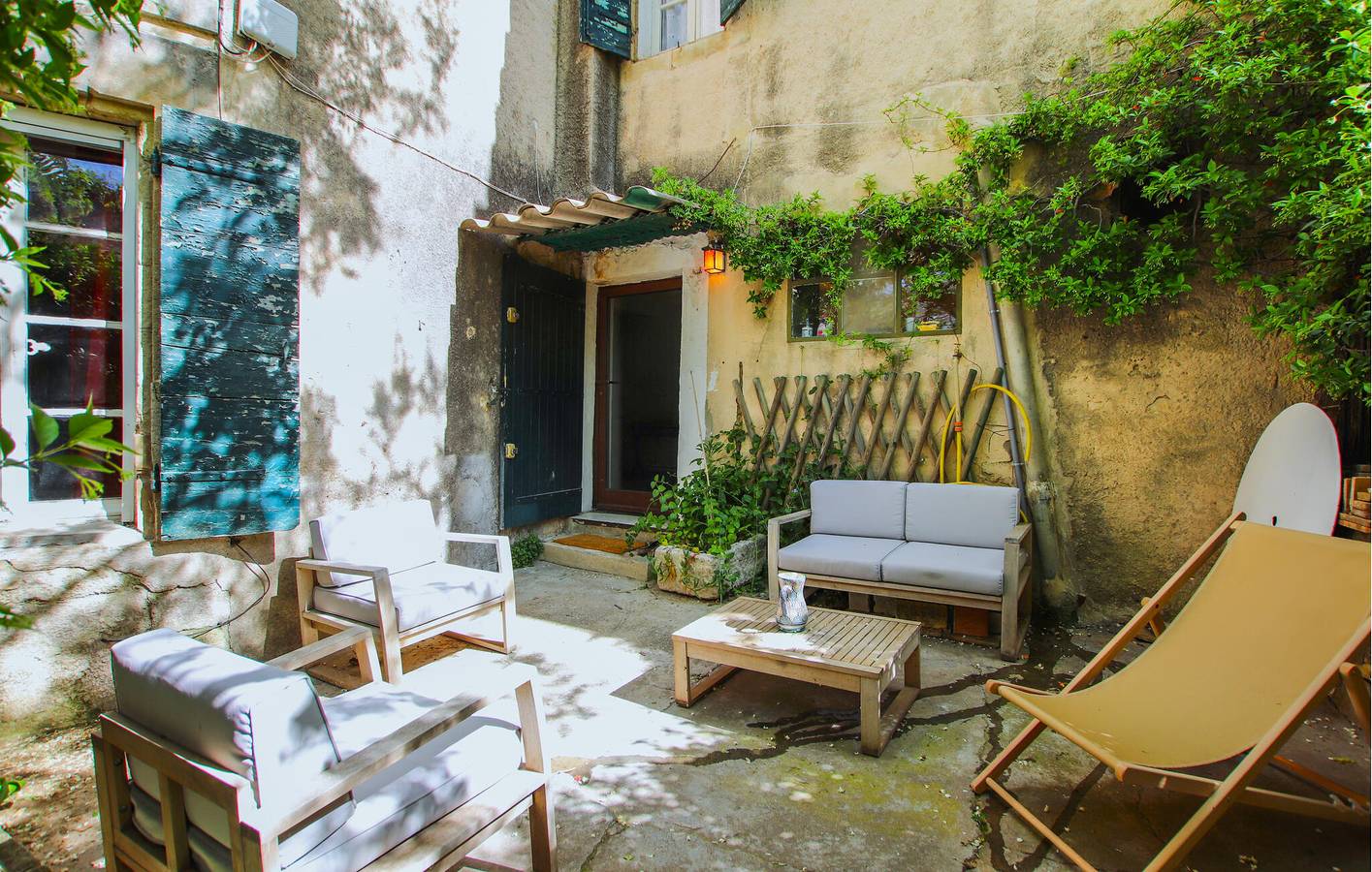Charmant appartement de jardin à Eygalières - AC, Parking, Internet in Eygalières, Région d'Arles