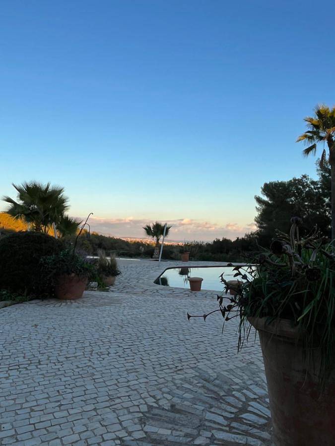 Maison d’hôte pour 3 personnes, avec piscine ainsi que jardin et jacuzzi