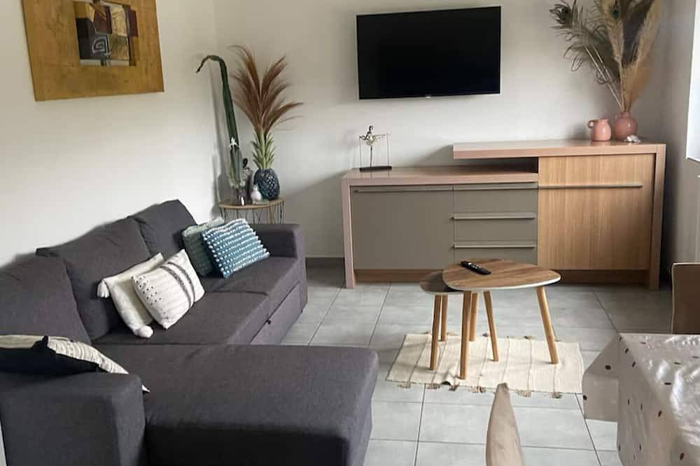 Ganze Wohnung, Quiet apartment, 20 min from the border and 5 min from the center of Cattenom in Diedenhofen, Moselle