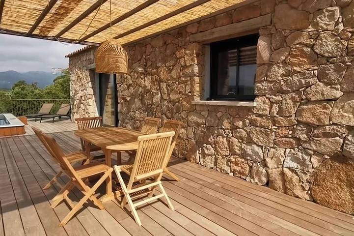 Villa pour 5 personnes, avec terrasse et jardin - 1