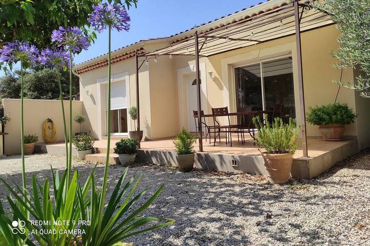 Villa pour 4 personnes, avec Terrasse et Jardin