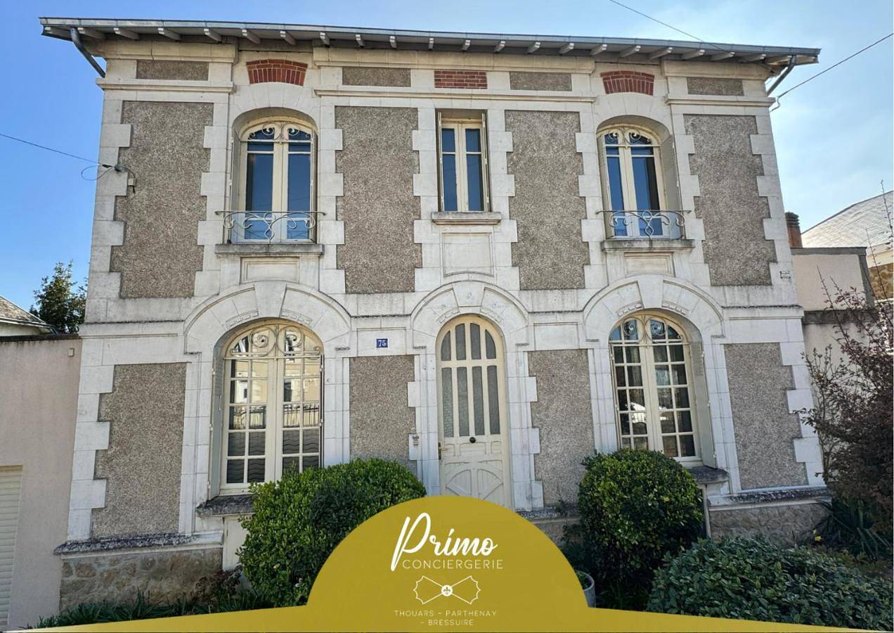 La Villa Camille - vue sur le Thouet By Primo Conciergerie in Thouars, Deux-Sèvres