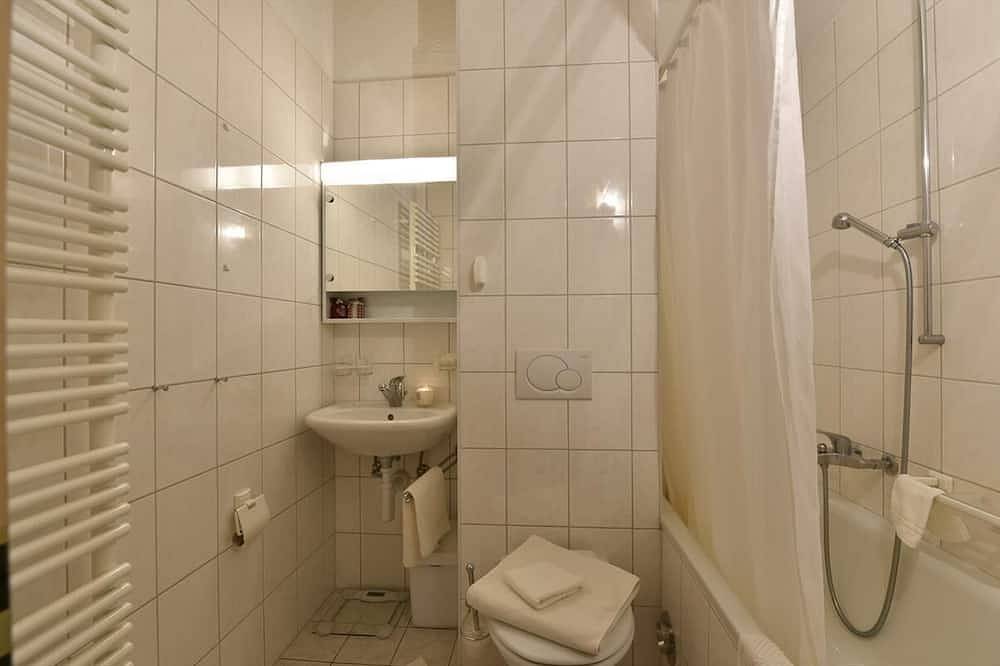 Appartamento intero, 4 pièces duplex très confortable pour 6 personnes : Living - cuisine avec congélateur, machine à caf in Grimentz, Anniviers
