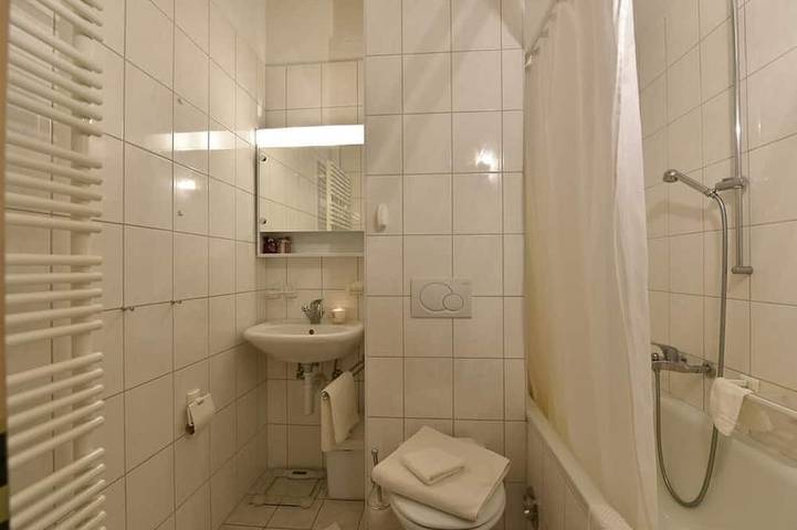 Appartement entier, 4 pièces duplex très confortable pour 6 personnes : Living - cuisine avec congélateur, machine à caf in Grimentz, Anniviers