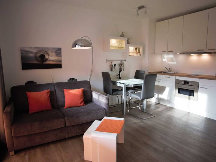 Ferienwohnung für 3 Personen, mit Terrasse und Garten, kinderfreundlich in Nienhagen