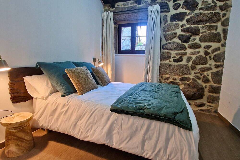 Yourhouse O Canton villa in Muíños, Ourense Region