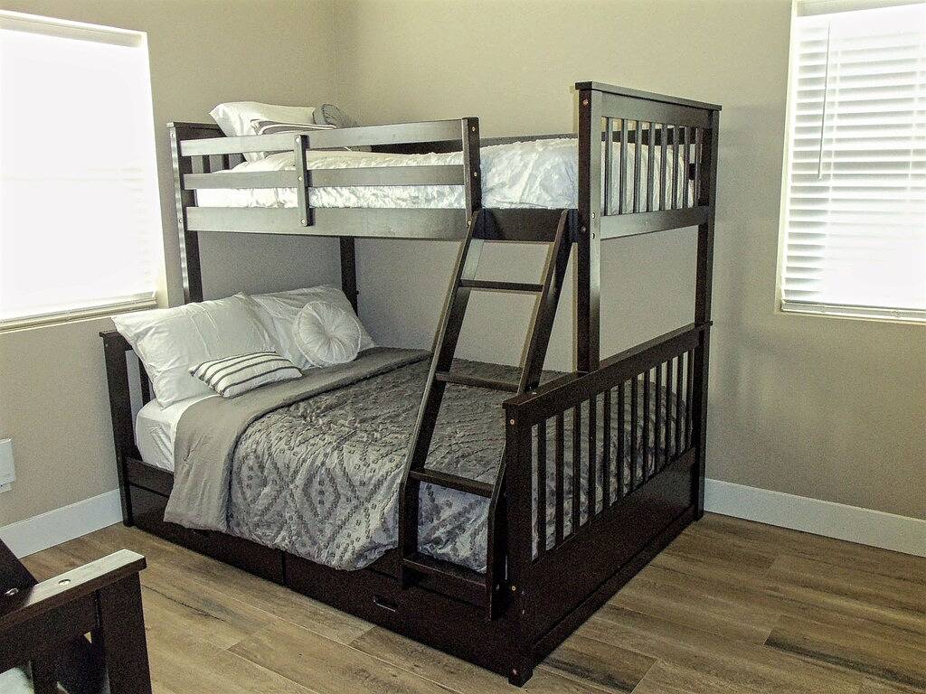 Gorgeous Remodeled Home 🏝 Near Ventura Beaches in Ventura, Ventura County