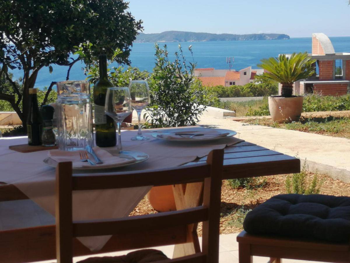 Apartments Bako Komiza in Komiža, Split-Dalmatie