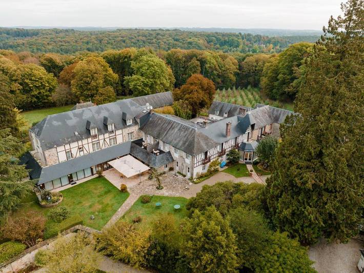 Hôtel pour 4 personnes, avec piscine ainsi que jardin et vue