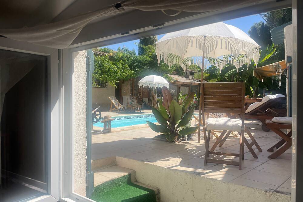 Entire apartment, Le Mas de la Confrérie: your chic Provencal retreat in the heart of the Côte d'Azur in La Colle-sur-Loup, Cannes region