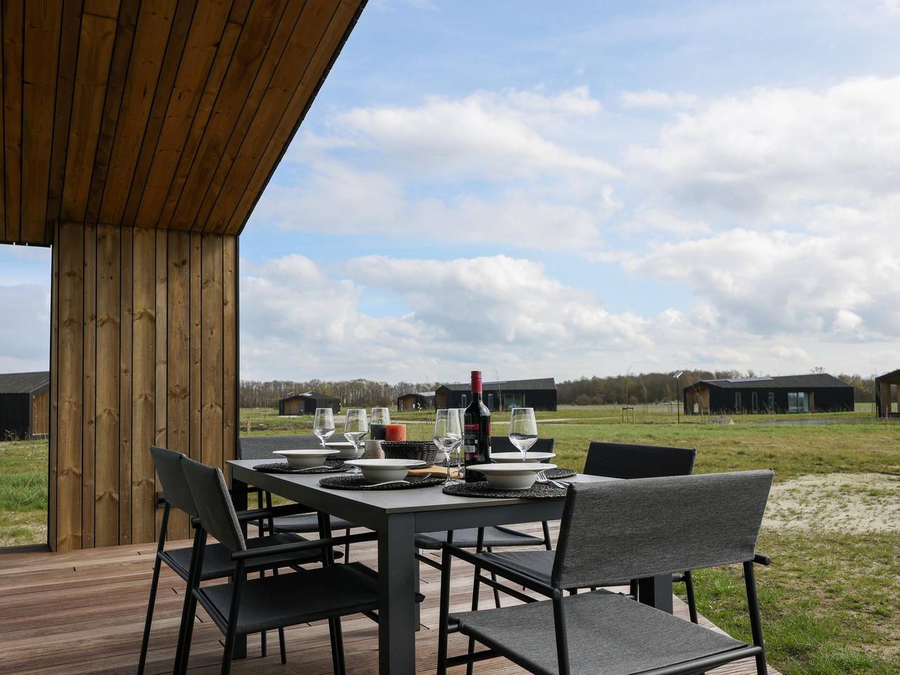 Ferienhaus mit Terrasse und weitem Blick in Wissenkerke, Zeeuwse Kust