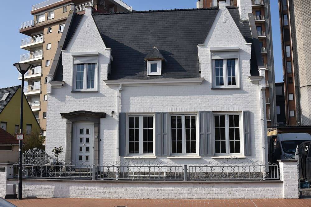 4 slaapkamers, 10 pers, vakantiehuis op 10 meter van de zee (rust op de zee) in Westende, Middelkerke