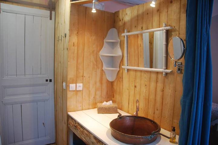 Ganze Wohnung, Großes modernes offenes Studio ruhig, Swimmingpool, Trampolin, Terrasse, Grün in Salon-de-Provence, Mittelmeerküste (Frankreich)