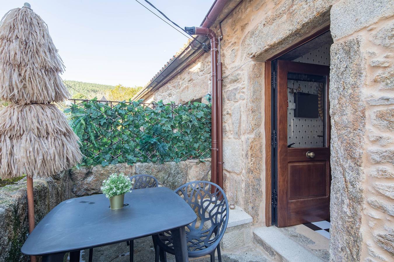 Appartement entier, Appartement 'La Suite De Los Años 20' avec terrasse privée, balcon et Wi-Fi in Corcubión, Costa da Morte