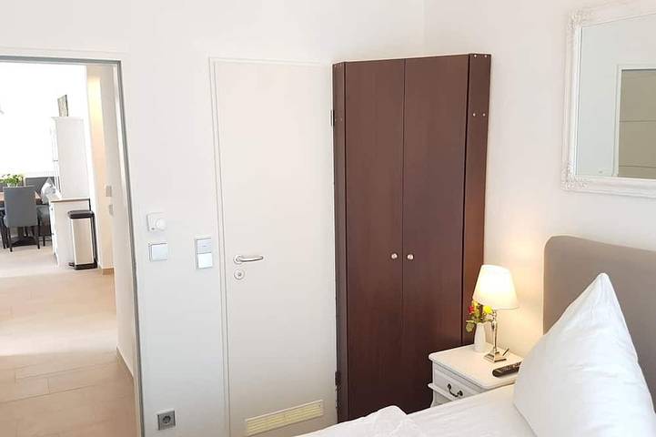 Ferienwohnung für 8 Personen, mit Balkon und Garten in Charlottenburg Berlin - 4