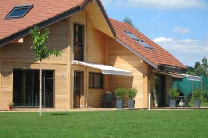 Gîte pour 4 personnes, avec Terrasse et Jardin à Villaz