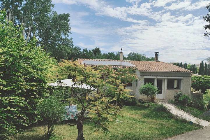 Location de vacances pour 4 personnes, avec jardin à Mirabeau