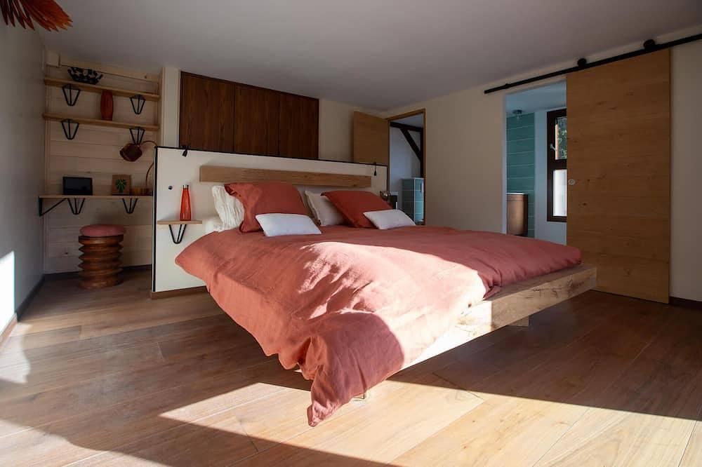 Luxury eco-lodge with Japanese bath just outside Toulouse in Vieille-Toulouse, Toulouse region