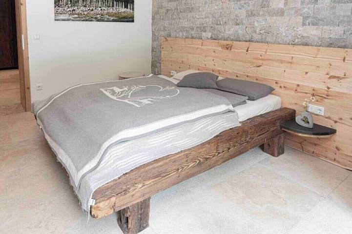 Ferienhaus am See mit Sauna und Whirlpool in Annaberg, Mostviertel