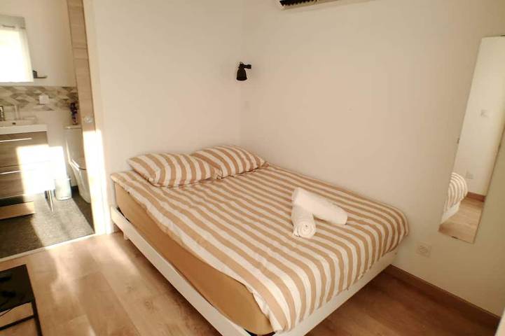 Gîte pour 4 personnes, avec jardin à Civaux - 2