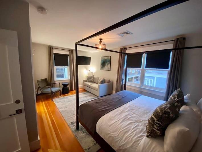 Hotel for 4 people in Newport