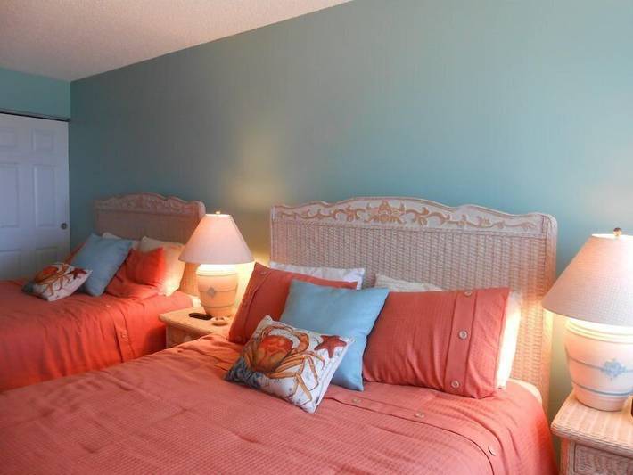 Beach rental for 6 people, with balcony in Virginia Beach