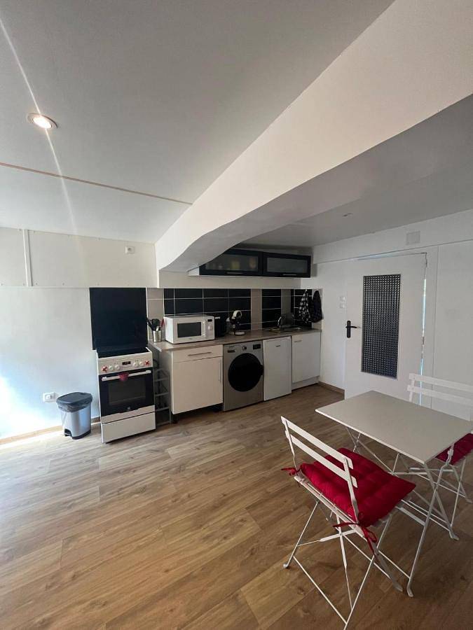 Gîte pour 2 personnes, avec vue et terrasse à Boyer