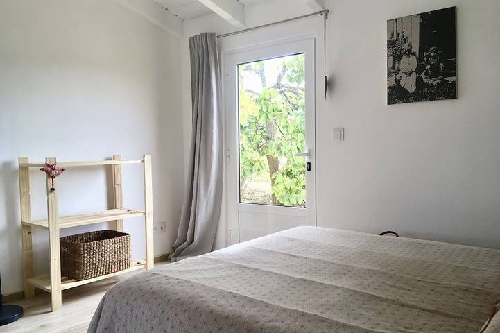 Gîte pour 2 personnes, avec jardin dans Rogil - 3