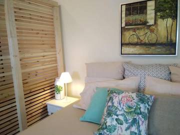 Gîte pour 2 personnes, avec vue et jardin dans Anavissos