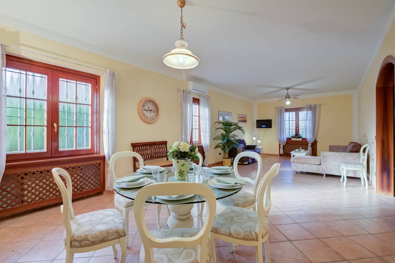 Villa Oasi with Private Pool Bbq & Garden near Sirmione in Sirmione, Gardasee-Berge