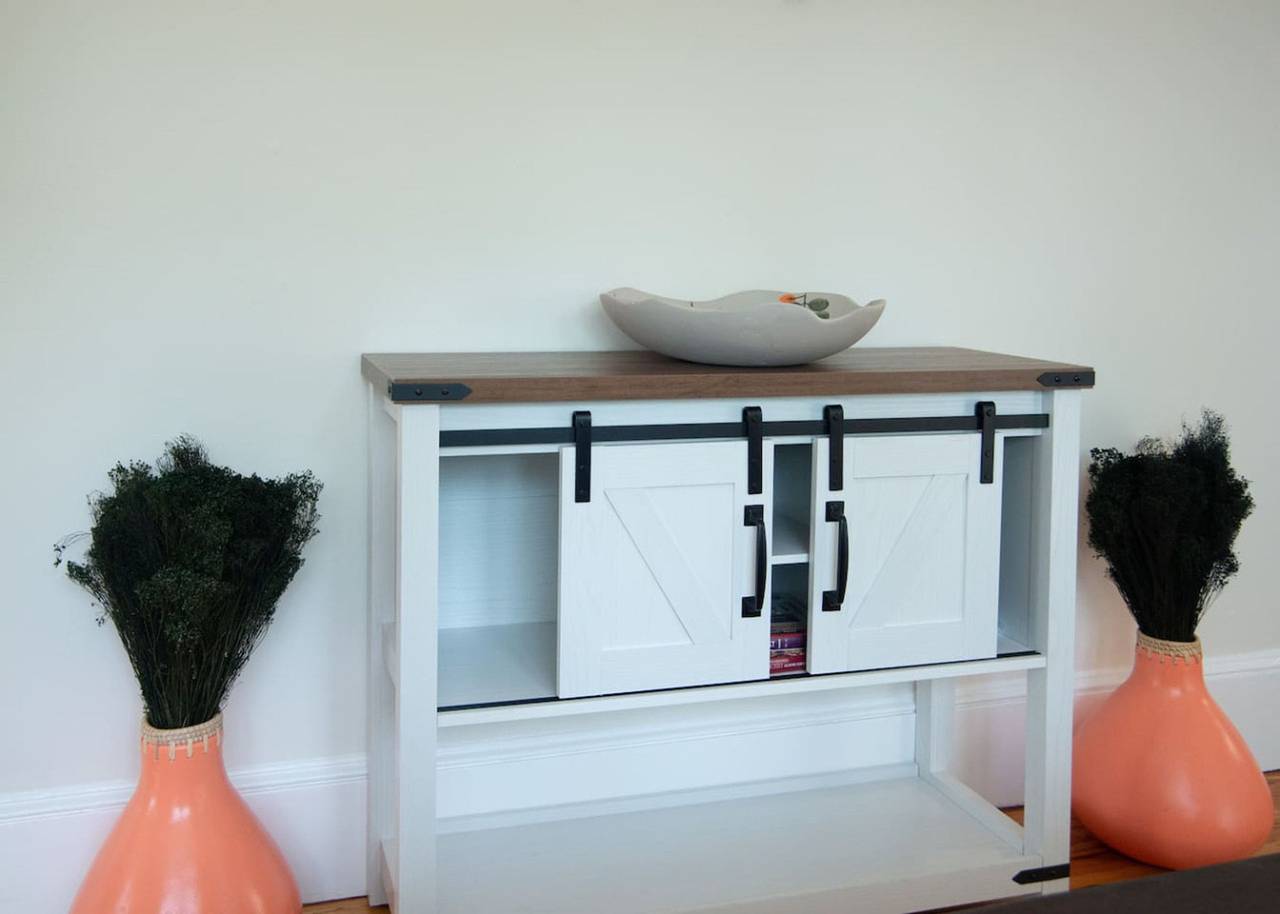 Lakeview Getaway with Hot Tub in Billerica, Merrimack Valley