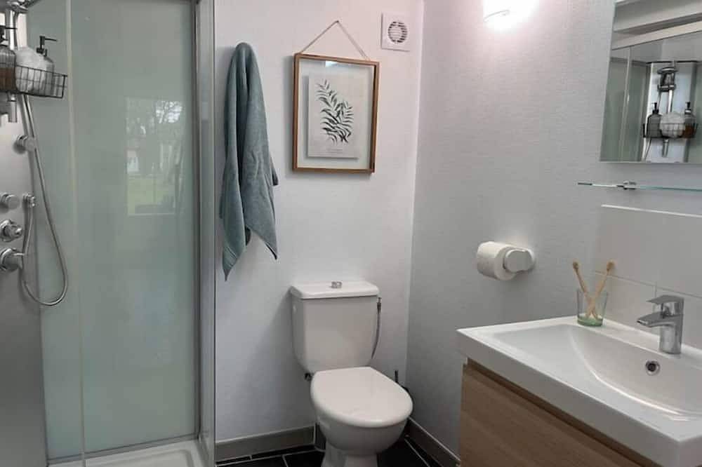 Appartement entier, Le studio du Castel Silence avec vue sur le parc et piscine in Port-d'Envaux, Région de Saintes