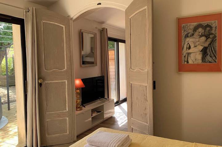 Gîte pour 3 personnes, avec Jacuzzi ainsi que Terrasse et Jardin à Ventabren - 4