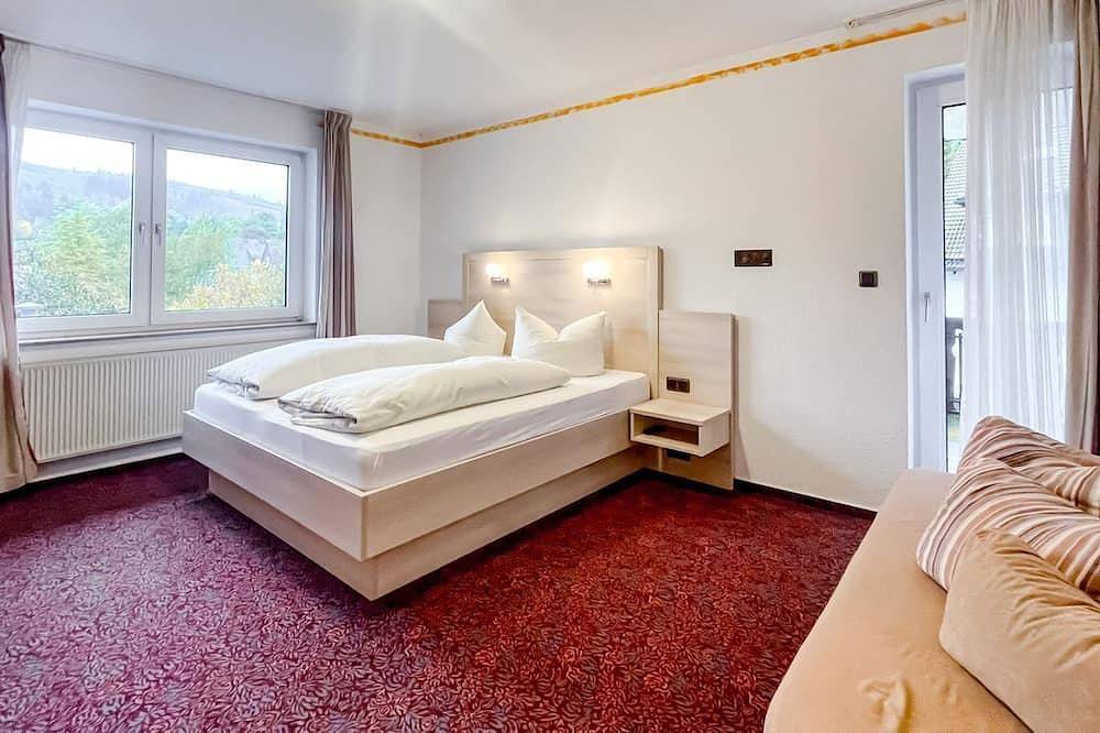 Komfortables und vielseitiges Zimmer –Perfekt für Erholung, Arbeit und Austausch in Züschen, Winterberg
