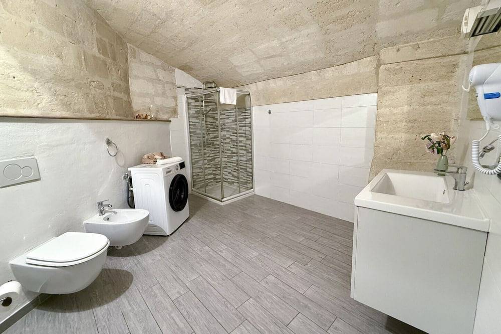 Entire apartment, Aquamirae - Historic home with panoramic balcony - in Gravina in Puglia, Alta Murgia National Park